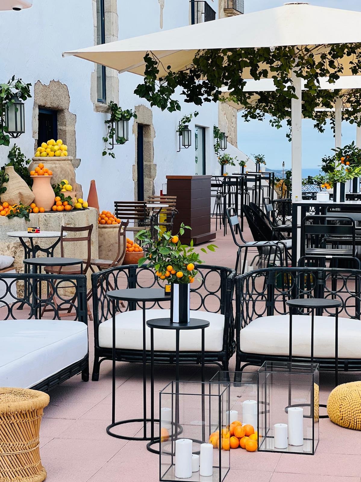 Cocktail time with sea view for private event